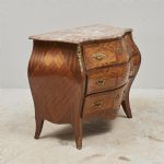 1572 6135 CHEST OF DRAWERS